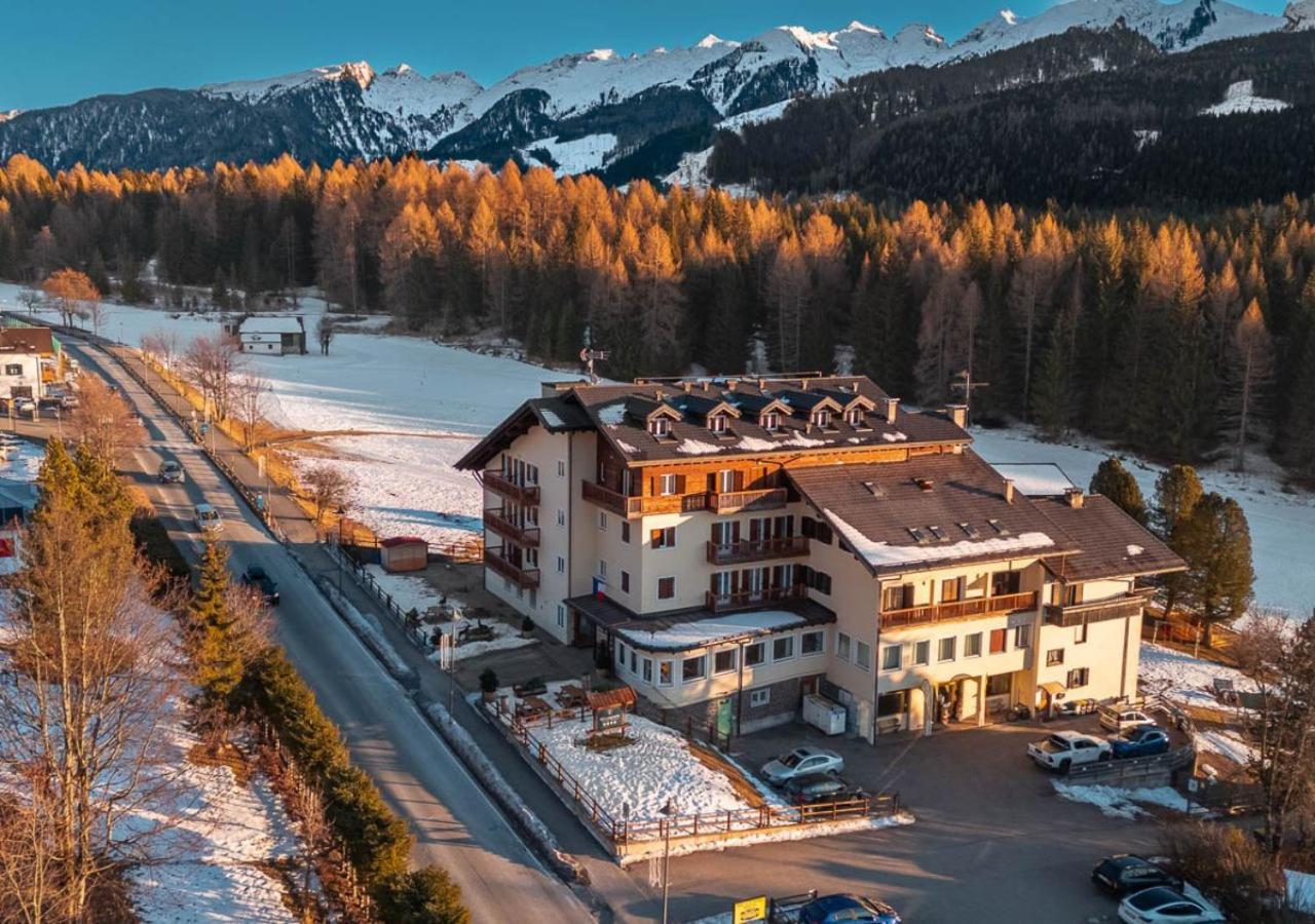Hotel Bellamonte Предацо Екстериор снимка