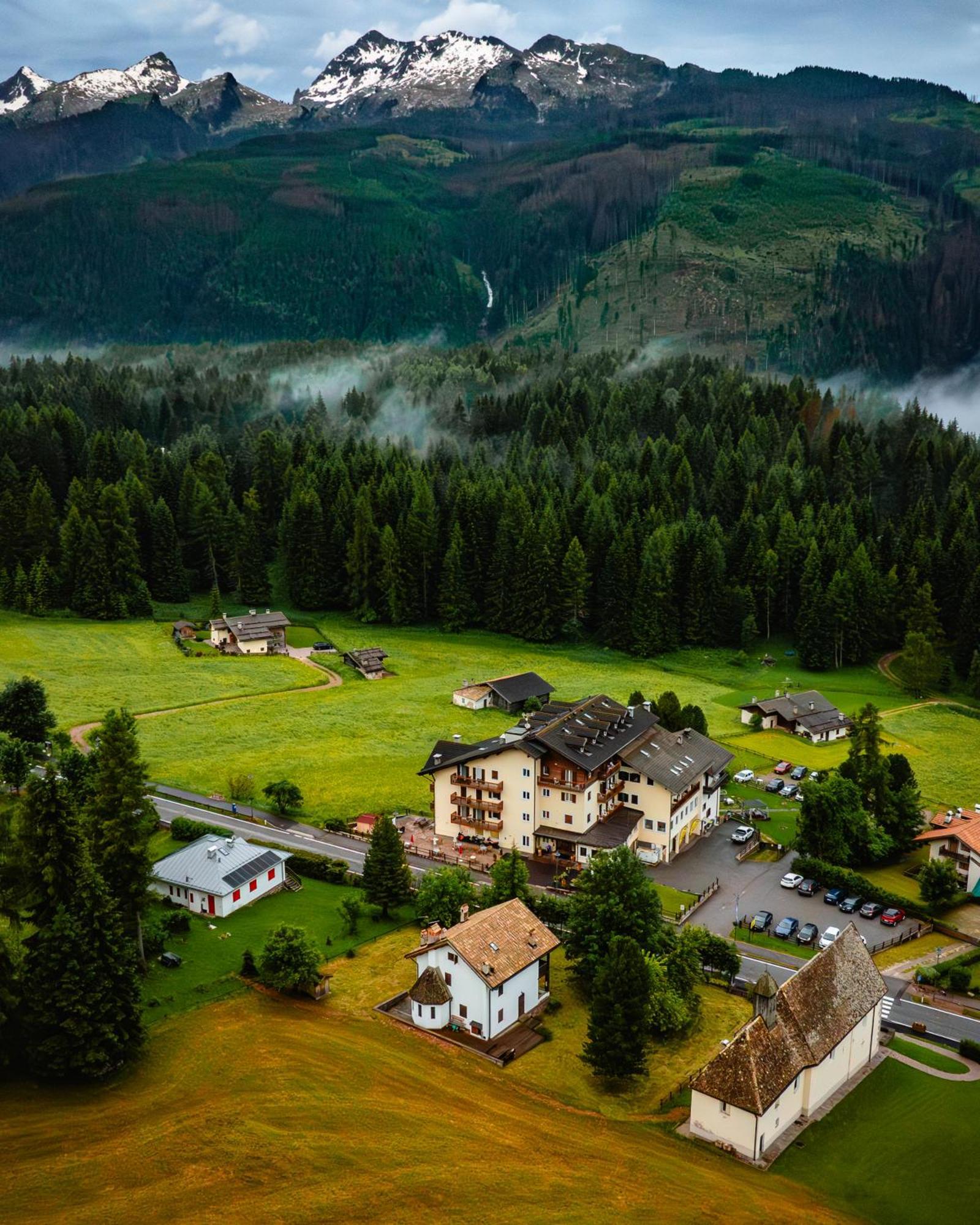 Hotel Bellamonte Предацо Екстериор снимка